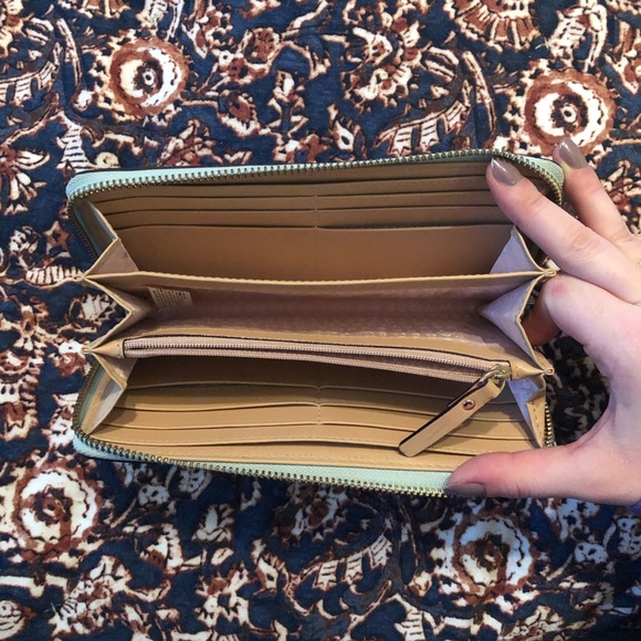 Mint green Kate Spade wallet - Picture 2 of 5